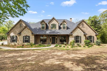 2117 Red Cedar Trail