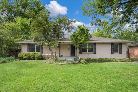 2216 Springhill Drive