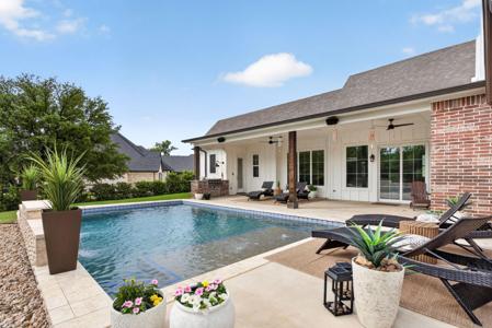 4004 Legend Trail