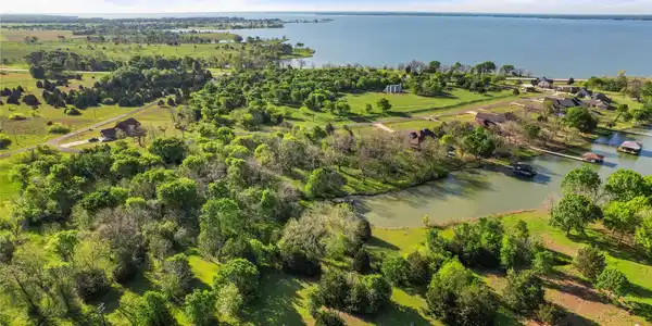 Lot 21,22,23 Embarcadero