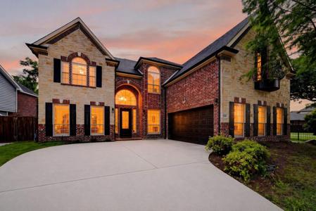 8306 Sawgrass Lane