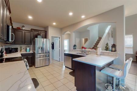 1621 Applegate Way