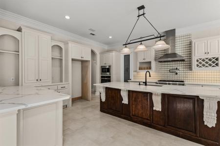 950 Garnet Cove