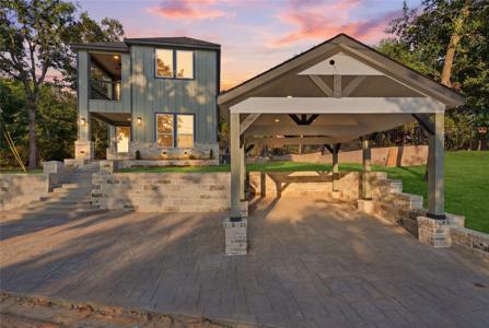 2150 Lakeview Drive