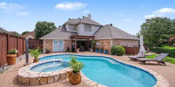8820 Saint Annes Court