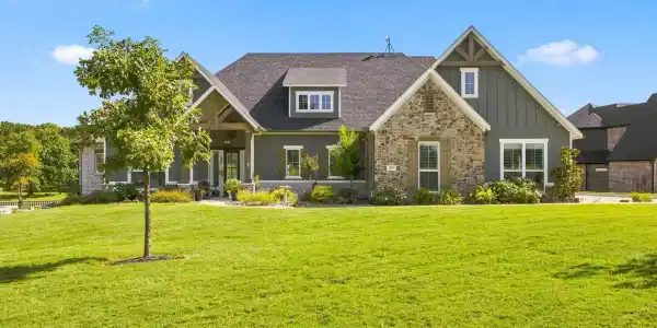 215 Tonkawa Trail
