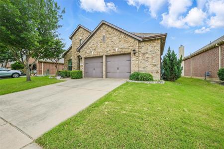 1616 Nightingale Drive