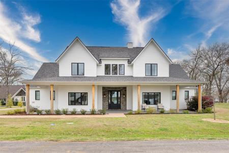 653 Enchanted Isles Drive