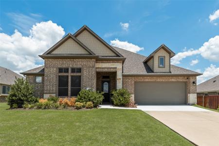 643 Woodridge Drive