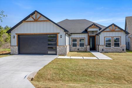 5607 Belaire Circle