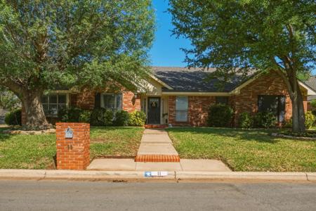 11 Hoylake Drive