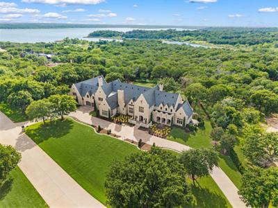 2105 Bayshore Drive
