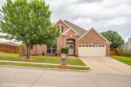 1316 Meadowlakes