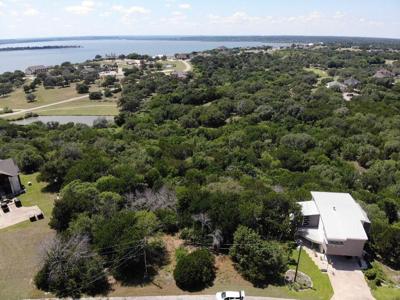 404 Heartwood Circle