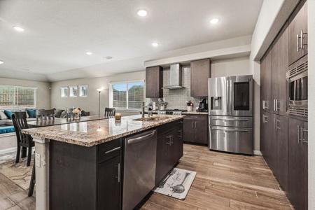 1205 Coyote Ridge