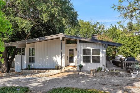 4901 Fairway Court
