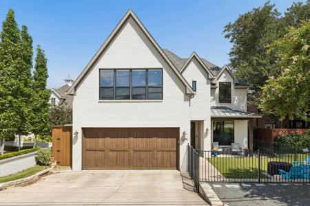 9111 Lanshire Drive