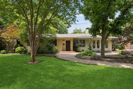 8423 Santa Clara Drive