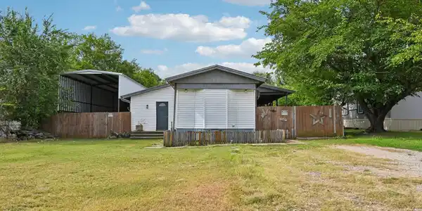 1428 Sheri Lane N