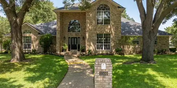 3500 Timberleaf Circle