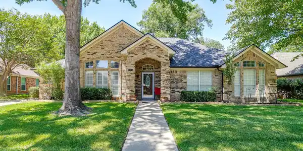 412 Inland Circle