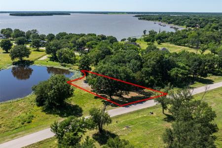 708 Clubview Drive