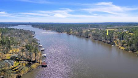568 Lake Gladewater Drive