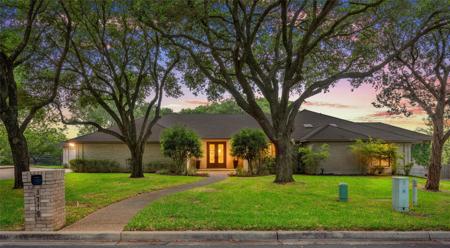 3716 Chimney Ridge Drive