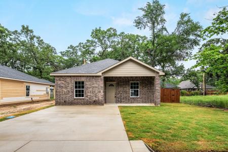 106 Navajo Drive