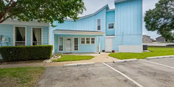 676 Harbor Drive