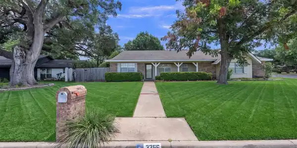 3256 Village Park Drive