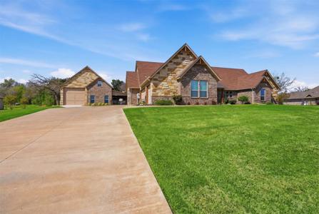 3832 Legend Trail