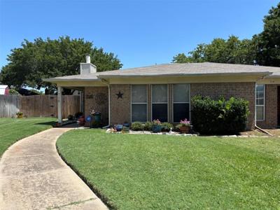 716 Peach Court