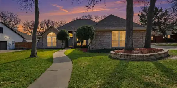 1312 Crows Nest Court