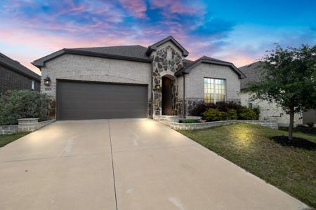 9613 Trailway Drive