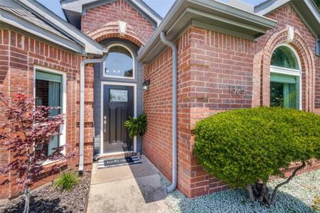 1325 Falcon Drive