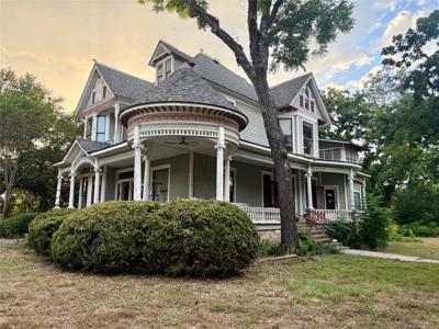 221 E Bridge Street