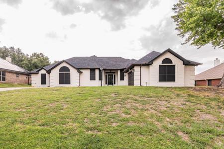 8608 Woodslane Drive