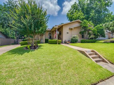 3302 Hampden Drive