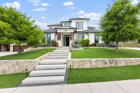 105 Chisholm Trail