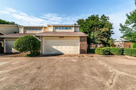 1902 Shorewood Drive