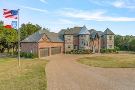 19069 Lakeview Court