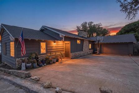 4015 Crescent Drive