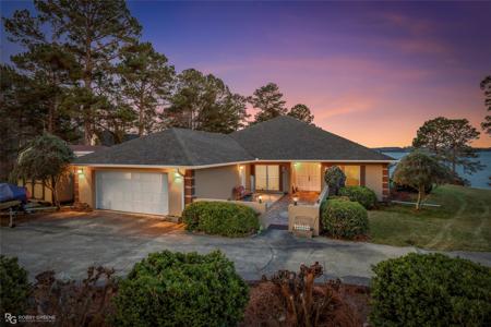 758 Featherston Road