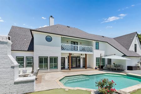 221 Carriage Hill Lane