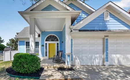 10205 Lakeview Drive