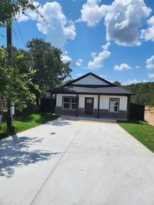 1305 Phoenix Court