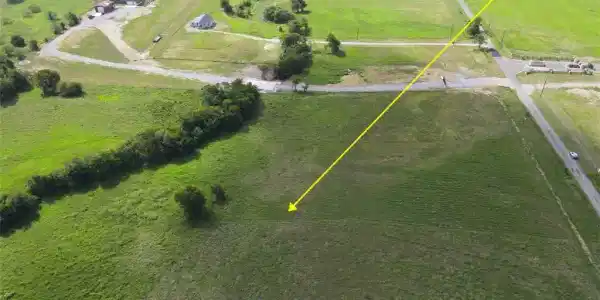 Lot 10 SE CR 2220