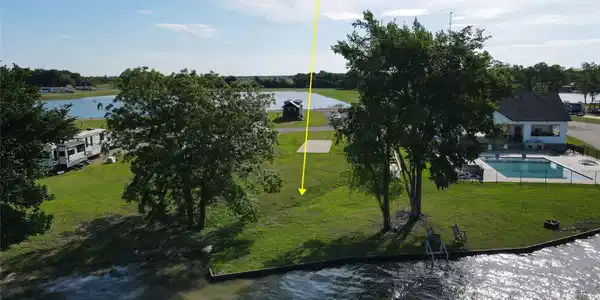 5186 Waterfront Road