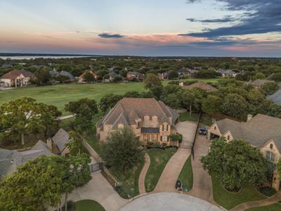 4 Heatherstone Court